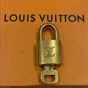 Louis Vuitton Gold Padlock with Key👝